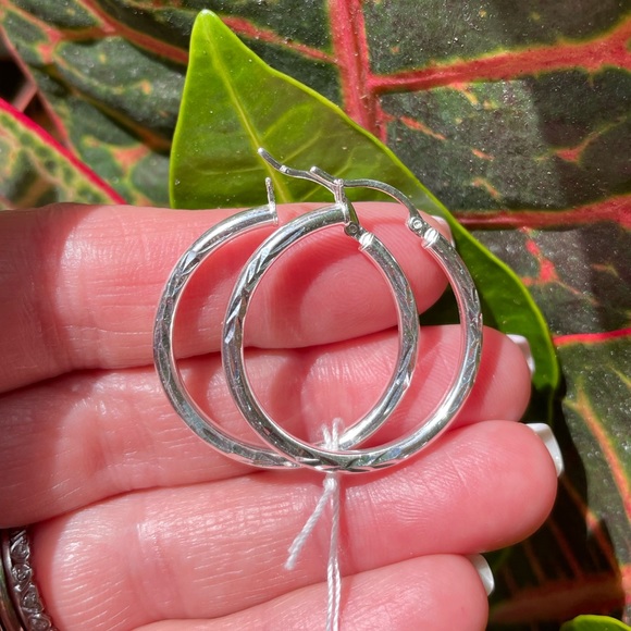 Jewelry - SOLD ⭐️ Sterling Silver Hoop Earrings